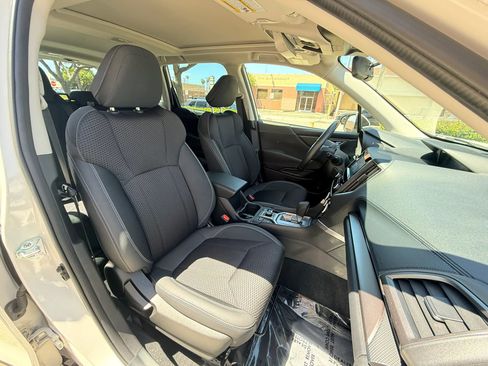 Used 2023 Subaru Forester Premium image 18