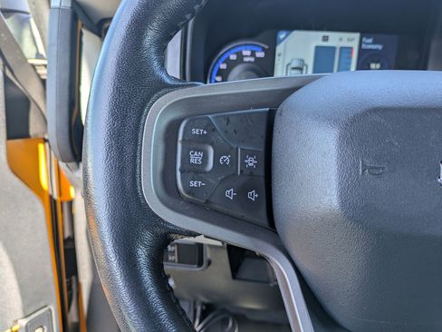 Used 2021 Ford Bronco Badlands image 16