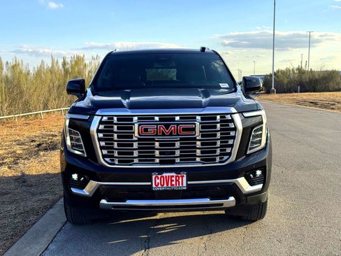 Used 2025 GMC Yukon Denali image 3