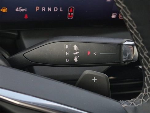 Used 2025 Buick Enclave Avenir w/ Super Cruise Package image 17