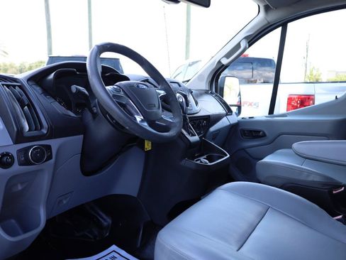 Used 2017 Ford Transit 350 XL RWD image 7