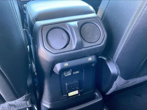 Used 2022 Jeep Wrangler Unlimited Sahara w/ Cold Weather Group AWD/4WD image 8