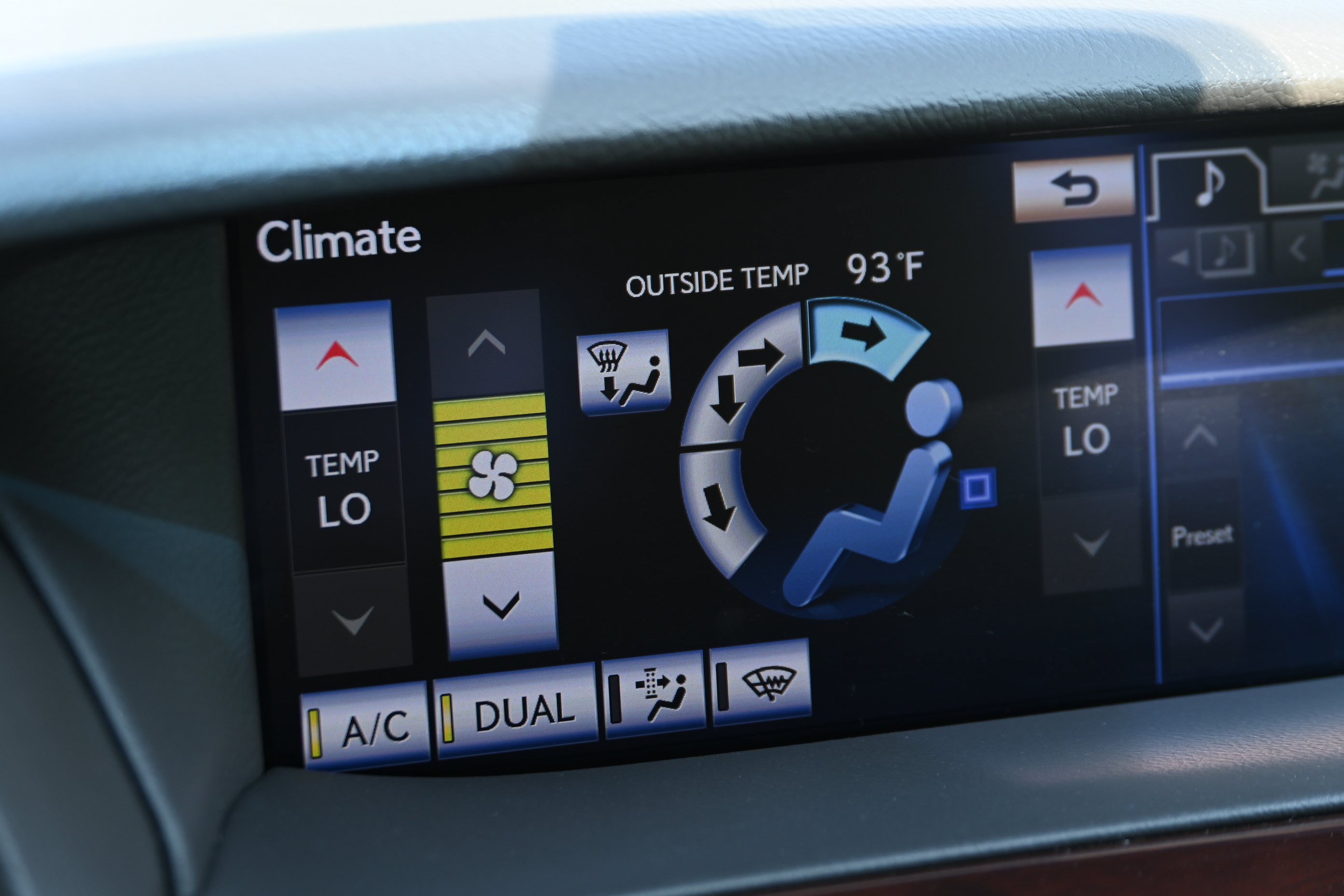 Used 2014 Lexus LS 460 w/ Comfort Package RWD image 31