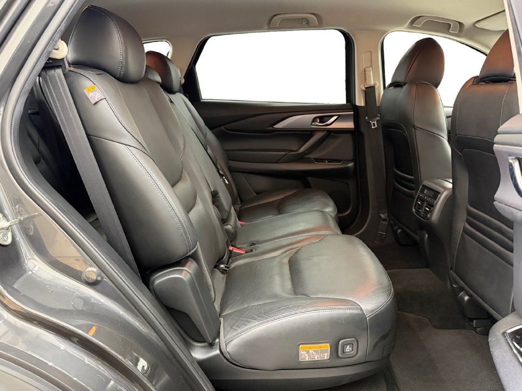 Used 2020 MAZDA CX-9 Touring FWD image 16