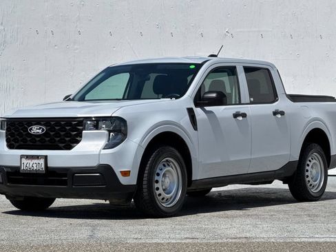 Used 2025 Ford Maverick XL w/ Equipment Group 101A AWD/4WD image 7