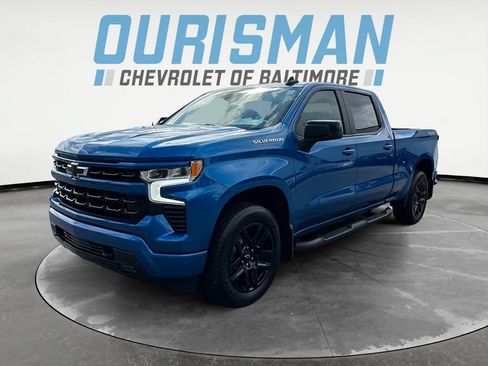 Used 2023 Chevrolet Silverado 1500 RST w/ Protection Package AWD/4WD image 2