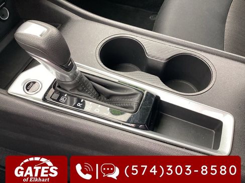 Used 2025 Nissan Altima 2.5 SV FWD image 27