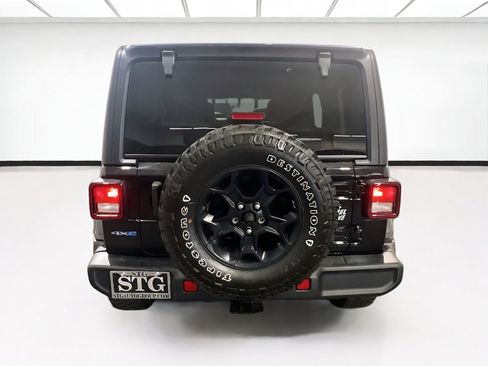 Used 2023 Jeep Wrangler Unlimited AWD/4WD image 5