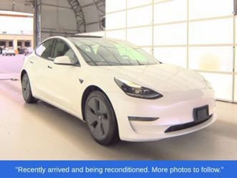 Used 2021 Tesla Model 3 Standard Range Plus RWD image 1