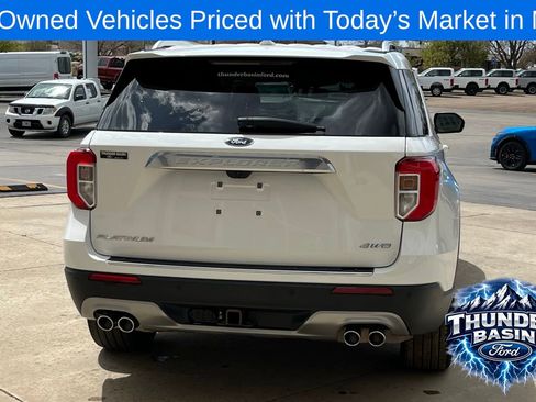Used 2023 Ford Explorer Platinum w/ Technology Package AWD/4WD image 6