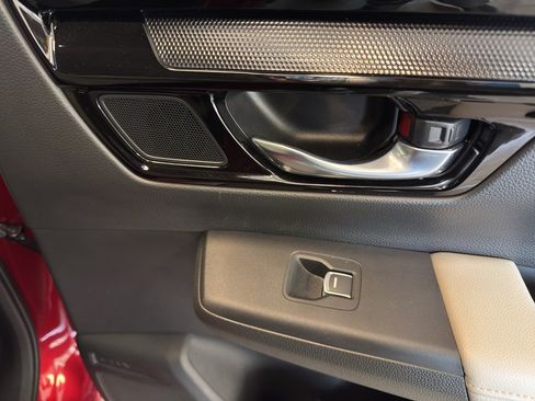 Used 2025 Honda CR-V EX-L image 14