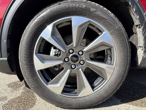 Certified 2023 Ford Escape Platinum w/ Class II Trailer Tow Package image 54