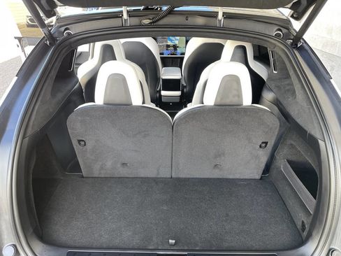 Used 2024 Tesla Model X Plaid image 14
