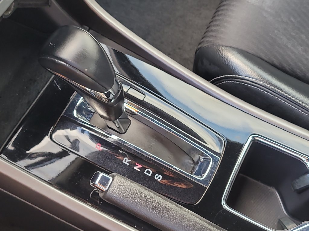 Used 2017 Honda Accord Sport image 26