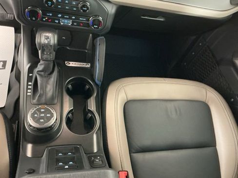 Used 2023 Ford Bronco Wildtrak image 21