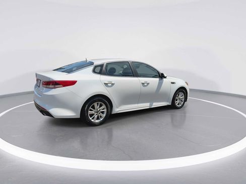 Used 2017 Kia Optima LX FWD image 8