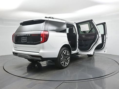 New 2025 Ford Expedition Platinum w/ Platinum Ultimate Package AWD/4WD image 5