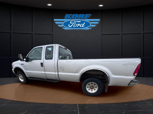Used 2000 Ford F250 XL image 2