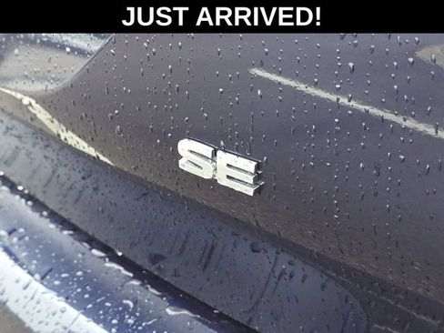 Used 2025 Mitsubishi Outlander SE FWD image 6