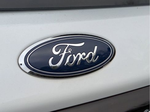 Used 2025 Ford Explorer Active w/ Active Comfort Package image 9