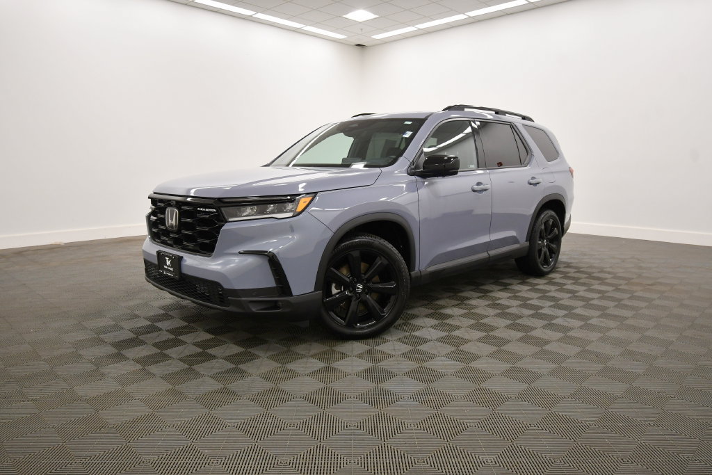 Certified 2025 Honda Pilot Black Edition image 2