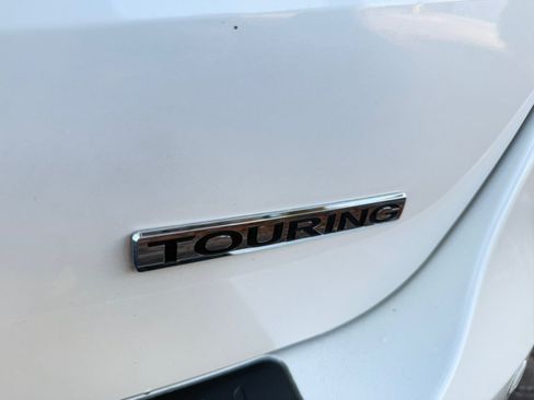 Used 2018 Honda Odyssey Touring image 5