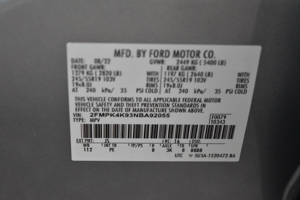 Used 2022 Ford Edge Titanium w/ Equipment Group 301A AWD/4WD image 22