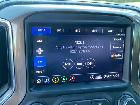 Used 2020 Chevrolet Silverado 1500 High Country w/ Technology Package image 25