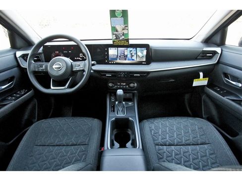 New 2026 Nissan Kicks SV w/ Charging Package image 7