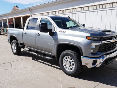 New 2026 Chevrolet Silverado 2500 LT w/ All Star Edition AWD/4WD image 2