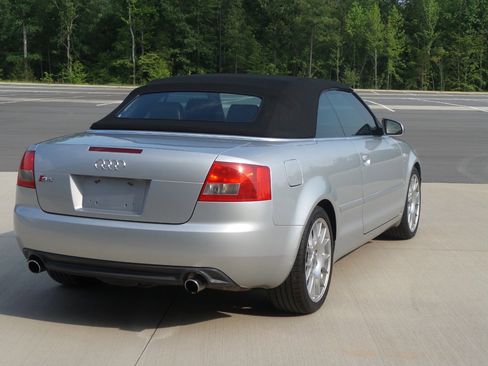 Used 2006 Audi S4 Cabriolet image 18