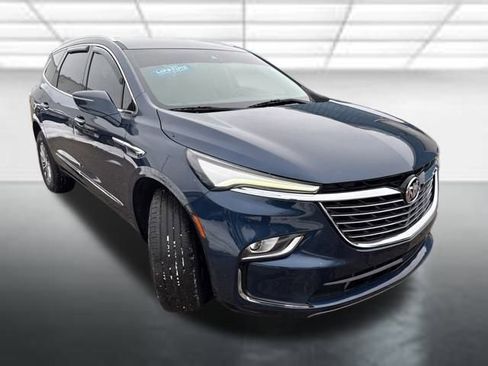 Used 2022 Buick Enclave Essence image 5