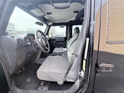 Used 2007 Jeep Wrangler Unlimited Sahara image 10