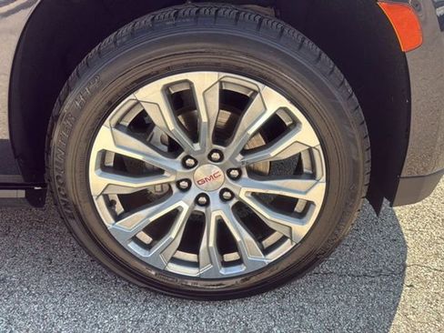 Used 2023 GMC Yukon Denali w/ Max Trailering Package image 12