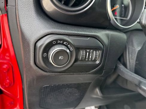 Used 2020 Jeep Wrangler Unlimited Sport image 17