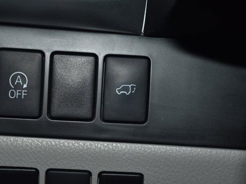 Used 2017 Toyota Highlander Limited image 19