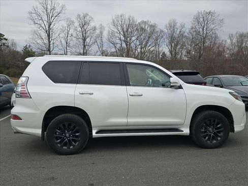 Used 2022 Lexus GX 460 Premium image 2