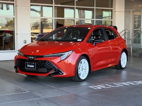 New 2026 Toyota Corolla SE image 2