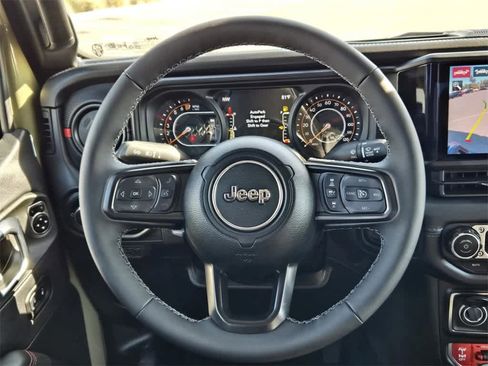 New 2025 Jeep Gladiator Rubicon image 21