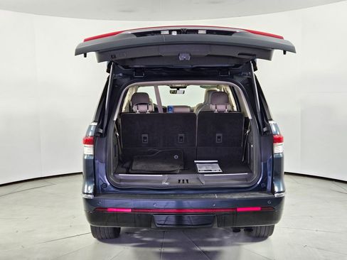 Used 2022 Lincoln Navigator Reserve image 10