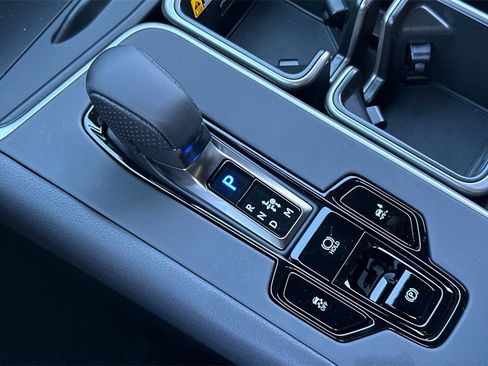 New 2026 Lexus TX 500h AWD image 22