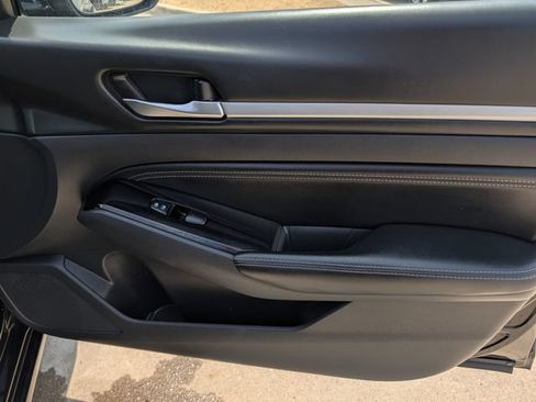 Used 2023 Nissan Altima 2.5 SL FWD image 34