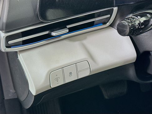 Certified 2024 Hyundai Elantra Limited image 10