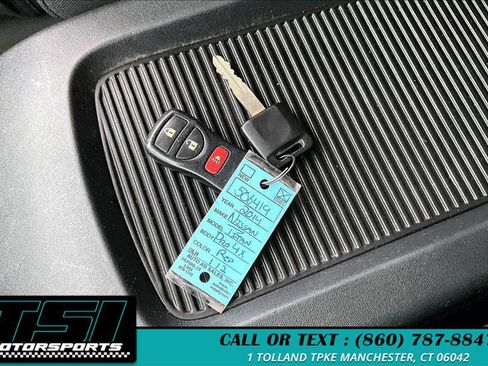 Used 2014 Nissan Titan SV w/ SV Value Truck Package AWD/4WD image 11