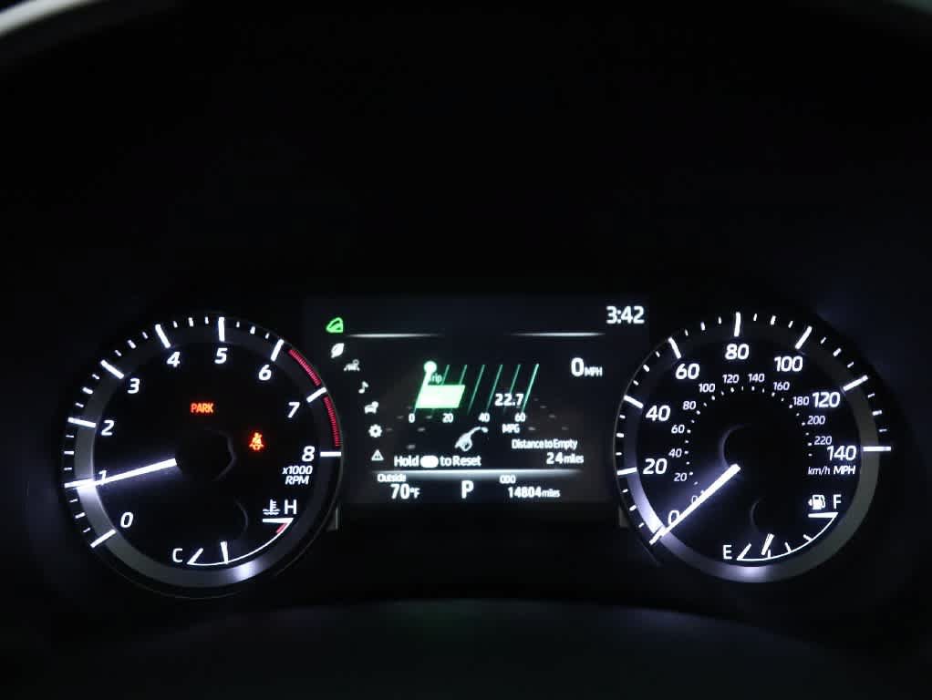 Used 2024 Toyota Highlander XLE AWD/4WD image 29