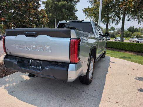 Used 2024 Toyota Tundra SR5 AWD/4WD image 10