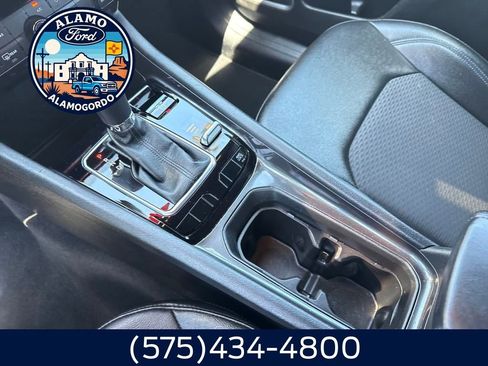 Used 2024 Jeep Compass Latitude image 11