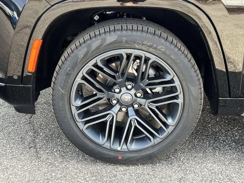 New 2026 Jeep Grand Wagoneer L 4WD image 8
