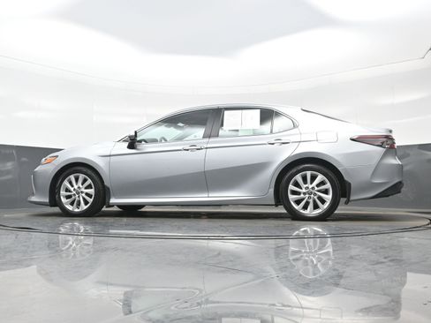 Used 2023 Toyota Camry LE image 26
