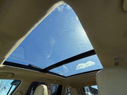 Used 2015 Toyota Highlander Limited Platinum AWD/4WD image 30